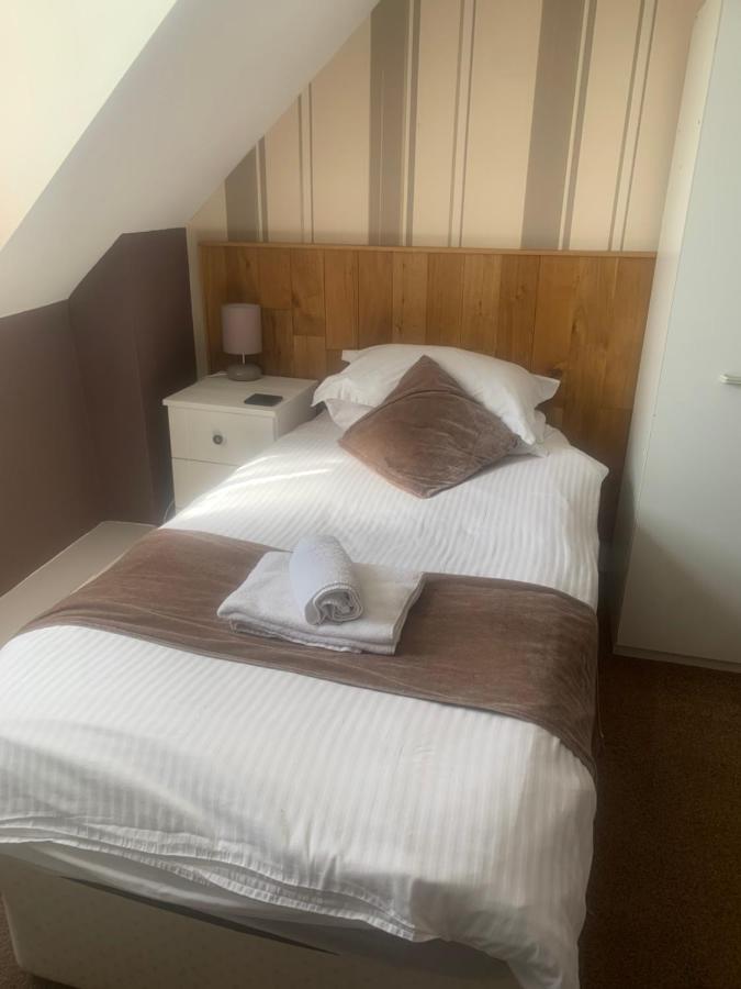 Hotel Burnett Arms Inverurie Zewnętrze zdjęcie